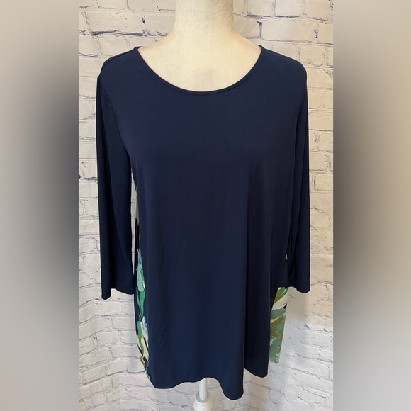 Susan Graver Liquid Knit Tunic with Printed Woven Back small - Picture 1 of 4